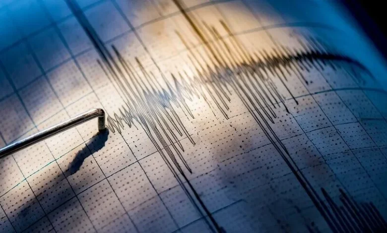 Endonezya'da 6,6 büyüklüğünde deprem