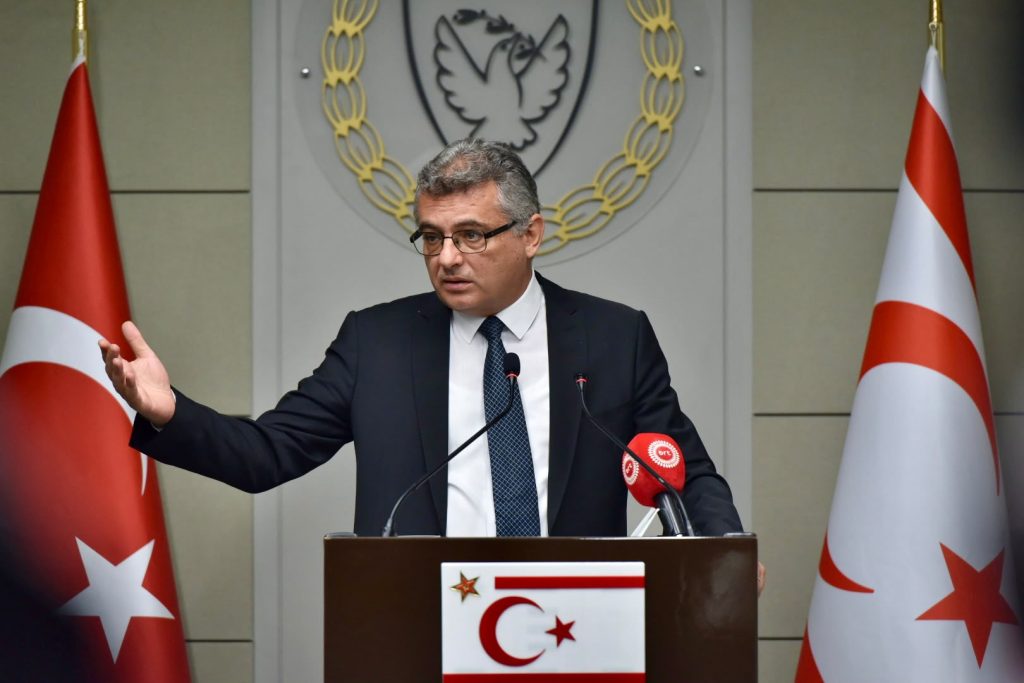 Erhürman: “Güven yaratıcı önlemlerin birkaç tanesi üzerinde uzlaşma ihtimalimiz varsa görüşmeye katılacağımı bildirdim”