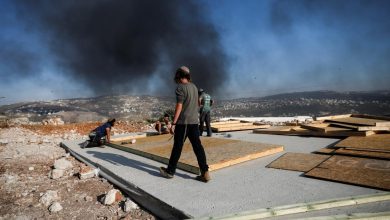 Filistin topraklarını gasbeden İsrailliler, Batı Şeria'da Ebu Fellah köyüne saldırdı