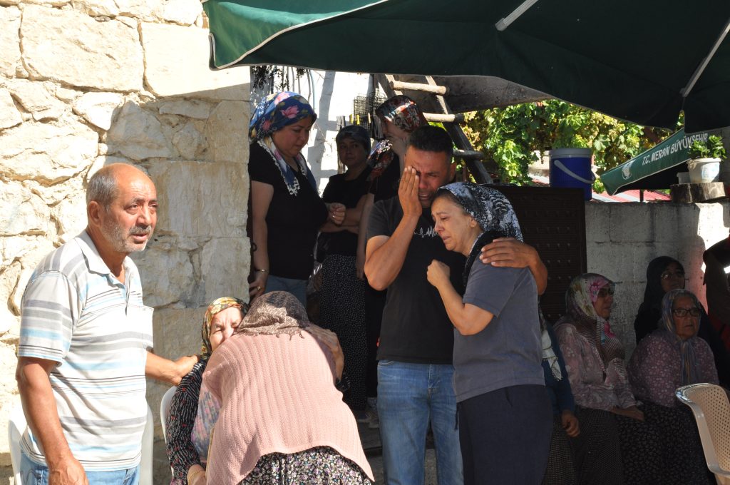 Girne’de gemi kazasında yaşamını yitiren Özdemir'in cenazesi Mersin'de defnedildi