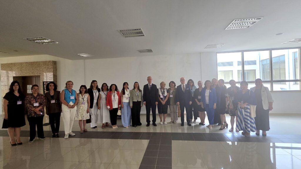 Hasipoğlu: “Kadını güçlendiren, aileyi destekleyen, çocukları koruyan sosyal hizmet anlayışıyla çalışıyoruz”