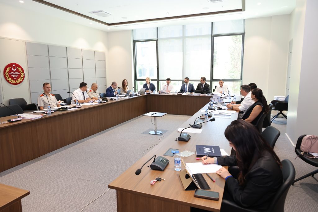 İdari Komite, iki yasa önerisi ve bir yasa tasarısını Genel Kurul’a sevk etti