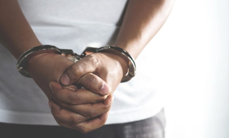 İskele ve Gazimağusa’da kanunsuz uyuşturucu madde tasarrufundna 3 kişi tutuklandı