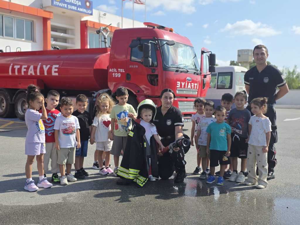 İtfaiye Haftası'nda öğrenciler ve vatandaşlar bilgilendirildi