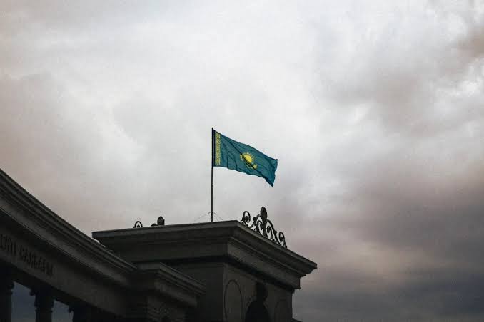Kazakistan'da tatbikatta 14 askerin ölümünün ardından Savunma Bakanı görevden alındı