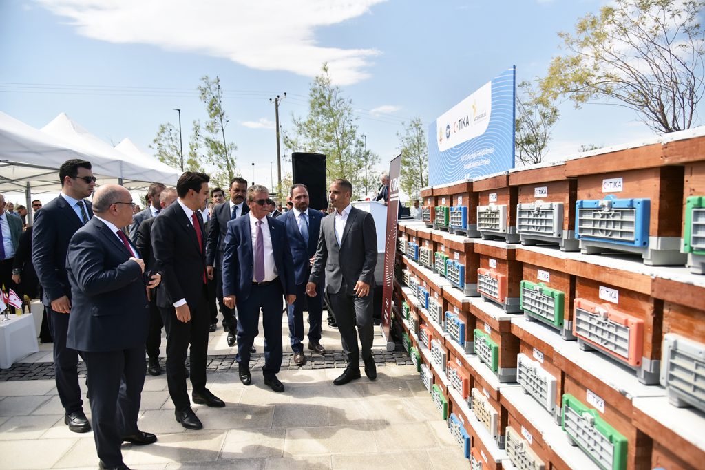 “KKTC Arıcılığının Geliştirilmesi Kırsal Kalkınma Projesi-Kovan Dağıtım Töreni” yapıldı… 170 üreticiye bin modern arı kovanı