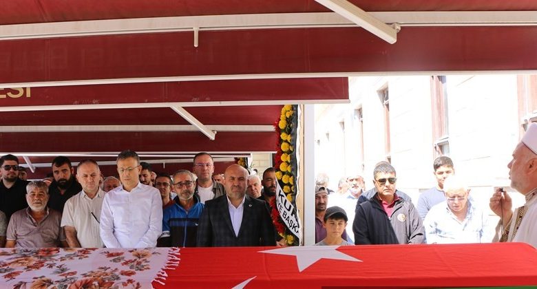 KKTC'deki gemi kazasında hayatını kaybeden Elmas Demir'in cenazesi Eskişehir'de toprağa verildi