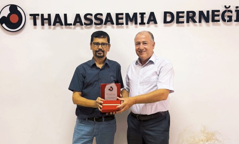 Kuzey Kıbrıs Thalassamia Derneği, KKTC Adanalılar Dayanışma, Aktivite ve Kültür Derneğine plaket takdim etti