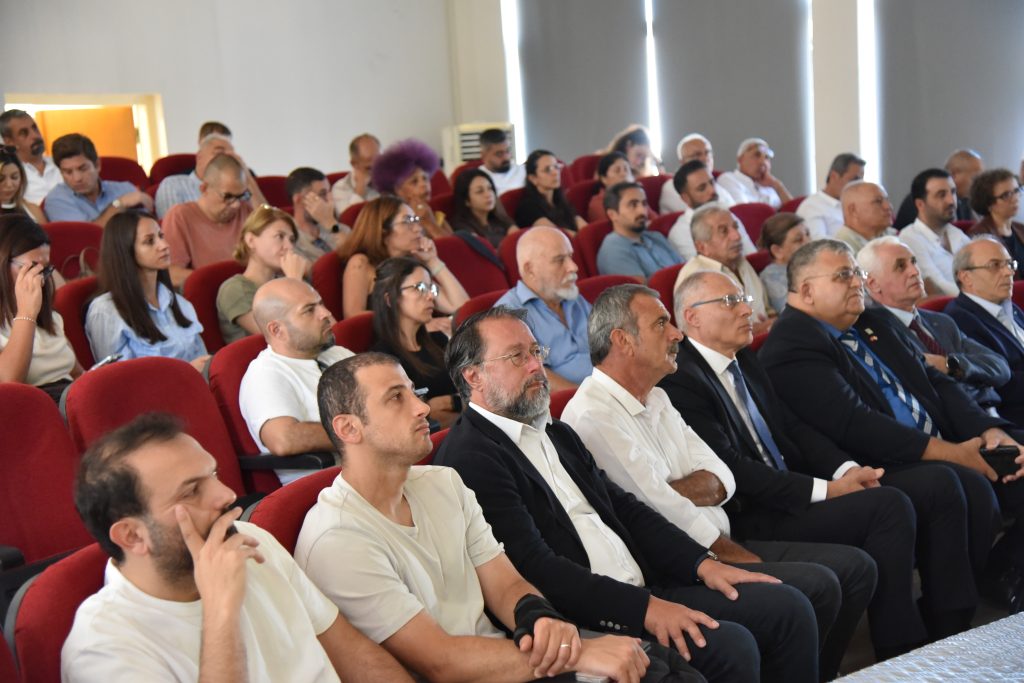 Lala Mustafa Paşa Camii ve Medresesi’ndeki restorasyon çalışmalarıyla ilgilı bilgilendirme toplantısı düzenlendi
