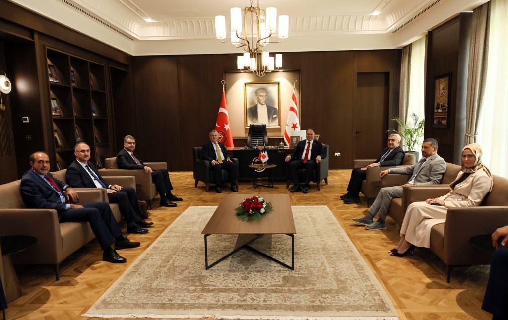 Öztürkler, Türkiye Spor Bakanı Bak’ı kabul etti