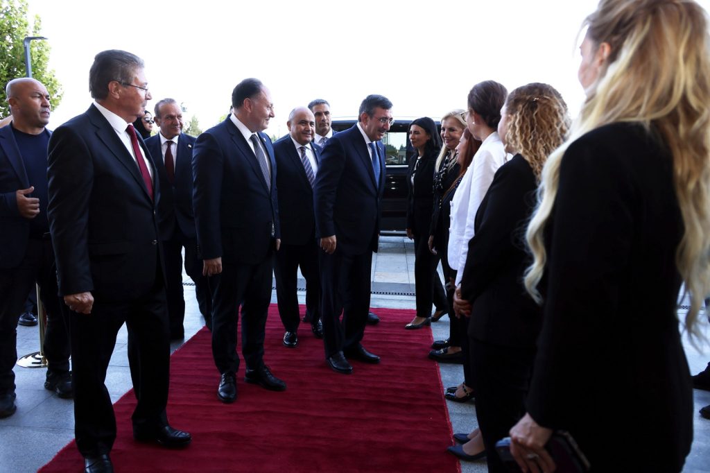 Öztürkler, Yılmaz ile görüştü