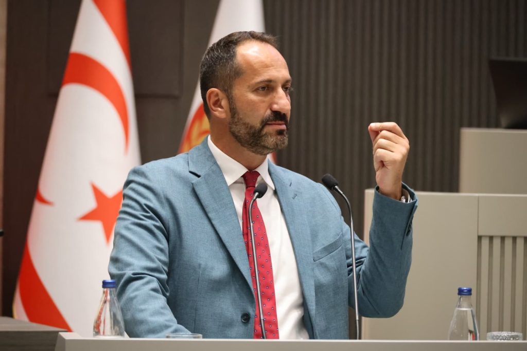 Seçim ve Halkoylaması (Değişiklik) Yasa Önerisi oyçokluğuyla kabul edildi