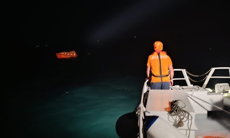 Silivri açıklarında çarpışan iki gemiden biri battı