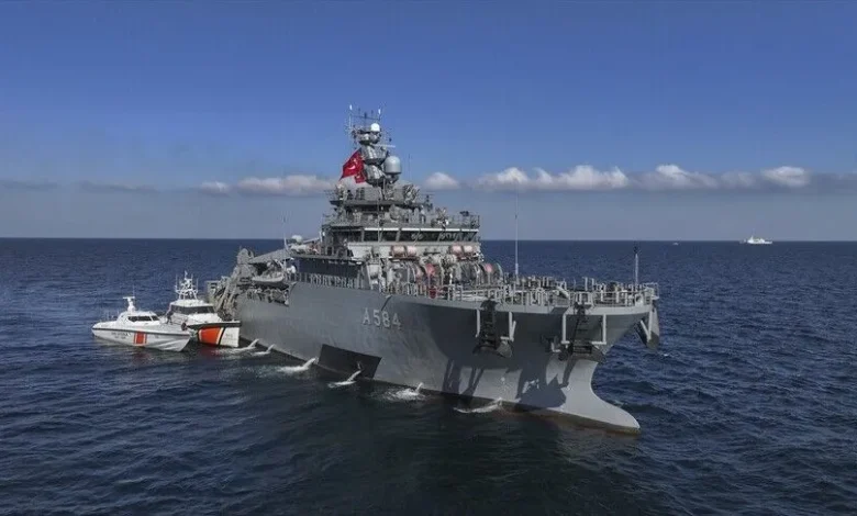 Silivri açıklarındaki kazada batan geminin bulunduğu bölgedeki çalışmalar sürüyor
