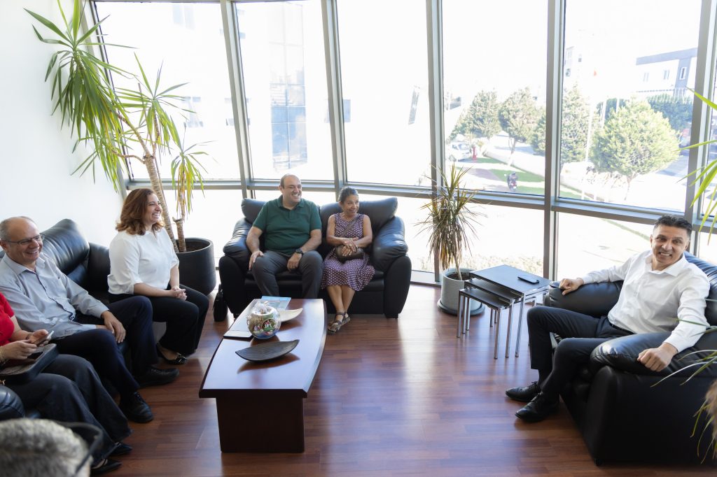 Soyalp, Gönyeli-Alayköy Belediyesi’ni ziyaret etti