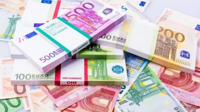 Sterlin 65,25 TL, euro 56,05 TL, dolar 48,80 TL’den işlem görüyor
