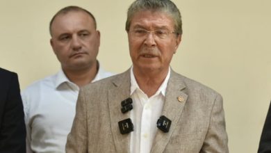 Üstel: “Felakette sağlık çalışanlarımız insan üstü bir gayret ortaya koydu”