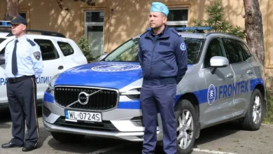 AB sınır ajansı Frontex, sınır dışı edilmiş göçmenlere yönelik destek programını askıya aldı