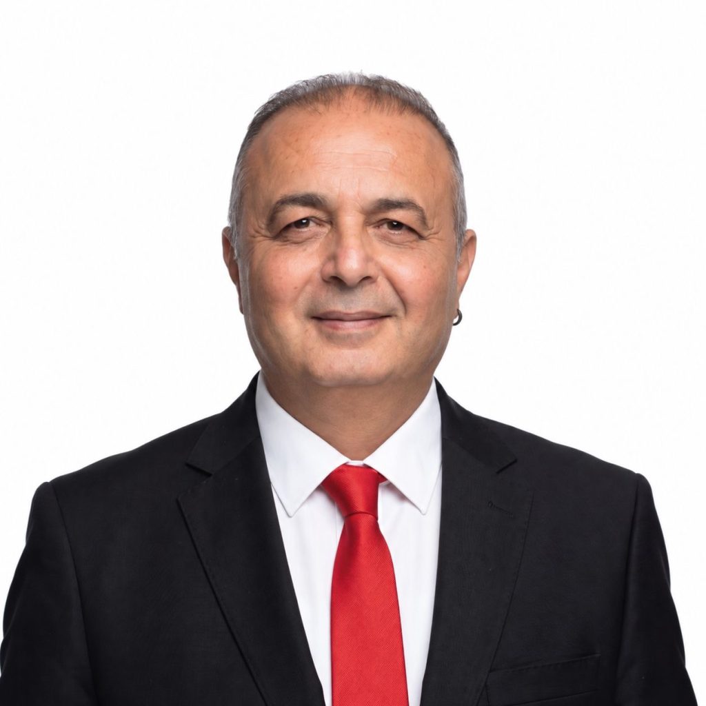 Akpınar, Lefkoşa ve Girne Belediyesi başkan adaylarını açıkladı