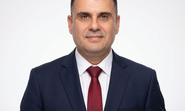 Akpınar, Lefkoşa ve Girne Belediyesi başkan adaylarını açıkladı