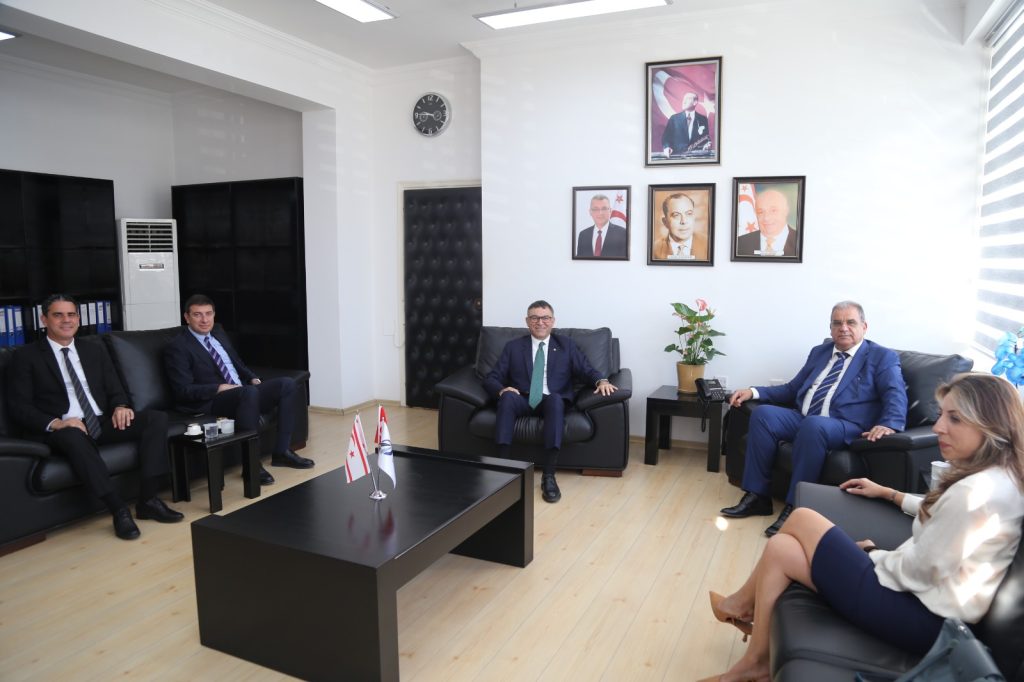Bakan Sucuoğlu, Turkcell Genel Müdürü Küçüközdemir ve beraberindeki heyeti kabul etti