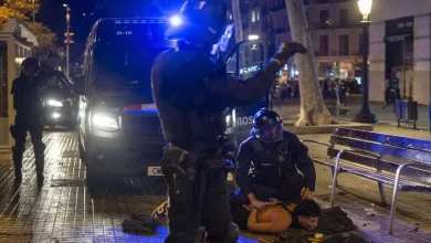 Barselona'daki şiddet olaylarında yaklaşık 100 kişi gözaltına alındı