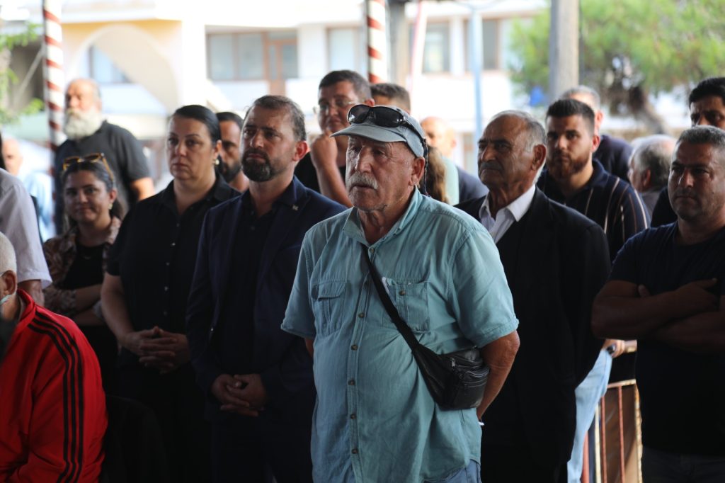 Başbakan Üstel bazı Karpaz köylerini ziyaret etti