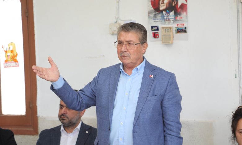 Başbakan Üstel bazı Karpaz köylerini ziyaret etti