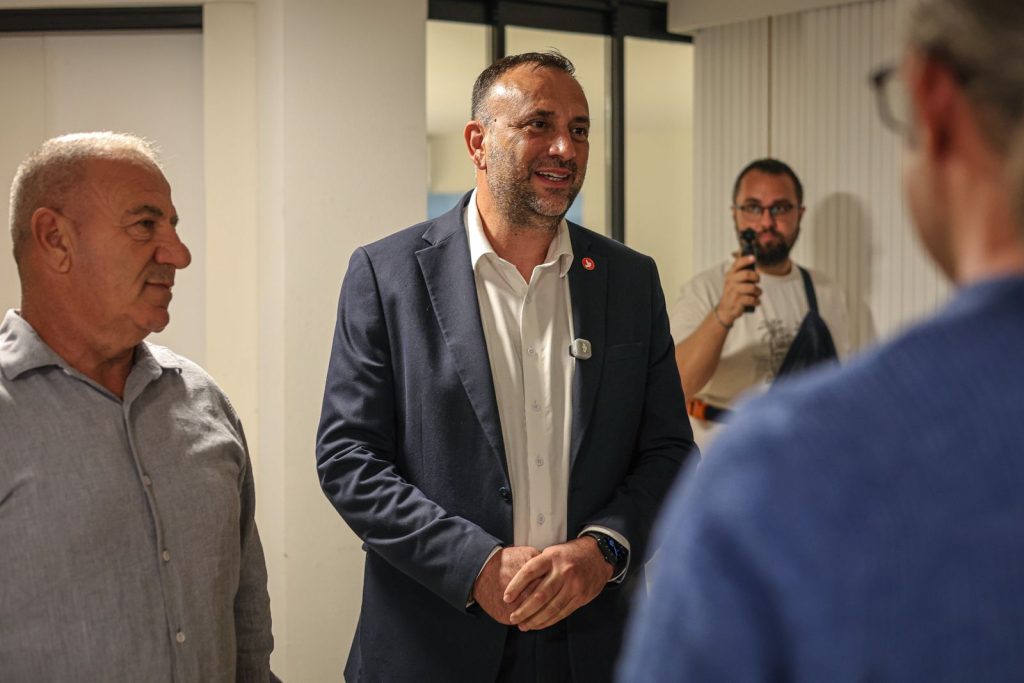 Çeler: “Kaybedilen hakları iade edeceğiz, usulsüzlüklerin hesabını soracağız”