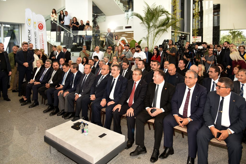 Dinçyürek: “Sağlıkta bütün yatırımların toplamından daha fazlası Ünal Üstel hükümeti döneminde yapıldı”