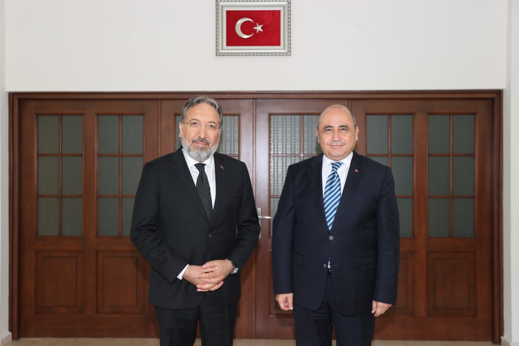Diyanet İşleri Başkanı Arpaguş, Din İşleri Başkanı Moral'ı ziyaret etti