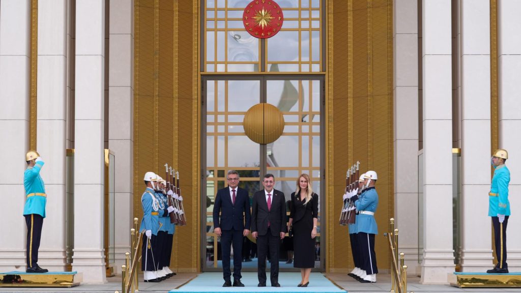 Erhürman, Ankara’daki TDT Zirvesi etkinliklerine katıldı