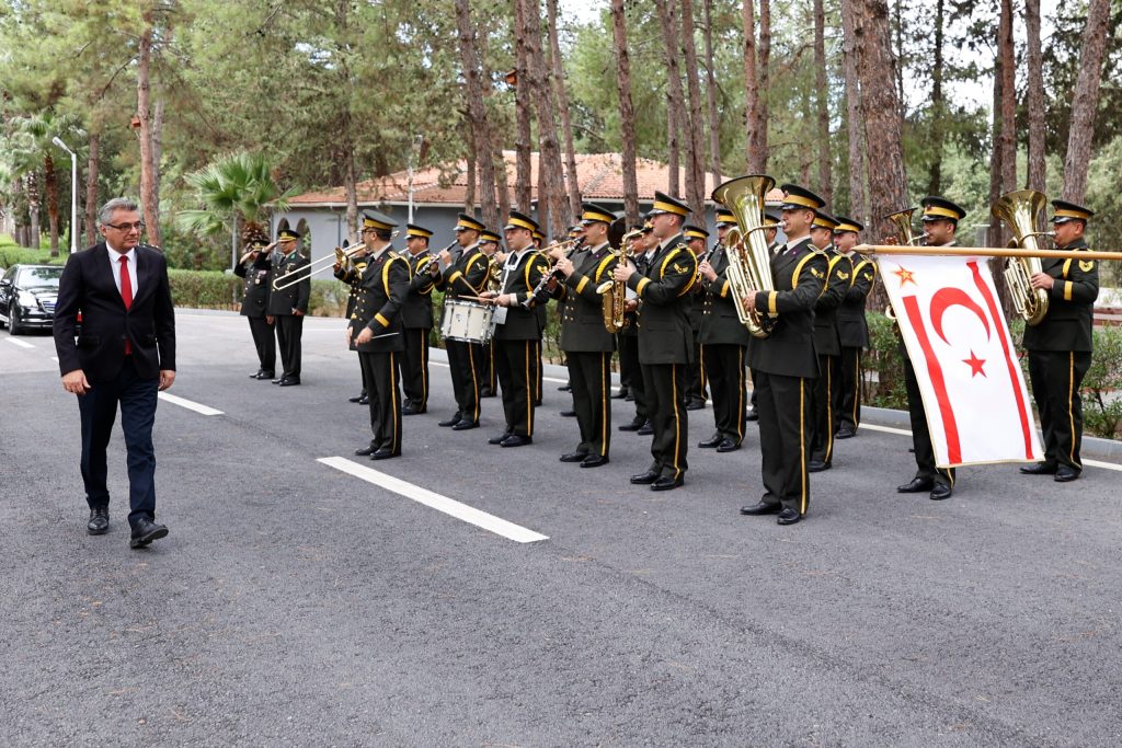 Erhürman, KTBK Komutanı Korgeneral İnaltekin’i ziyaret etti