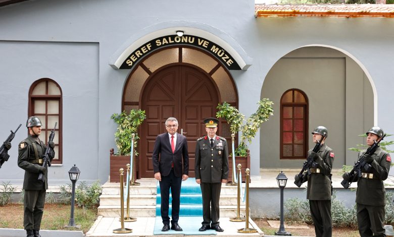 Erhürman, KTBK Komutanı Korgeneral İnaltekin’i ziyaret etti