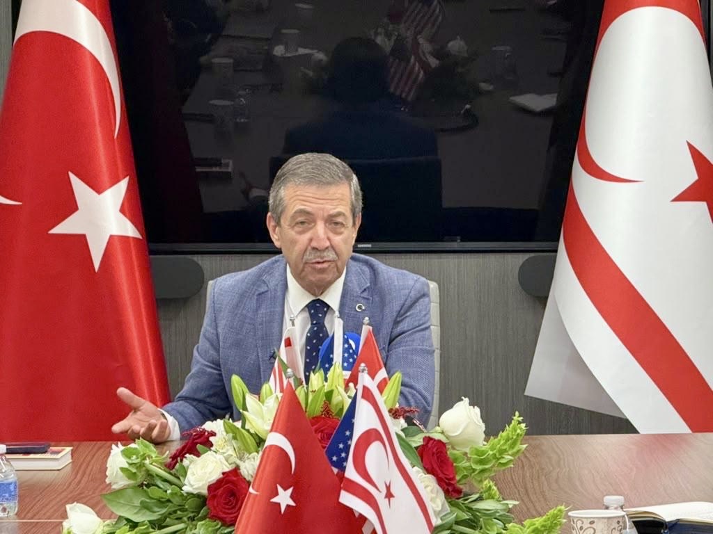 Ertuğruloğlu, Washington’da Kıbrıslı Türkler, sivil toplum temsilcileri ve öğrencilerle buluştu