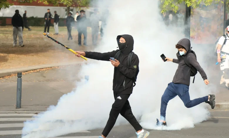 Fransız hükümeti, şiddet olaylarının yaşandığı eylemler nedeniyle şu aşamada OHAL öngörmüyor
