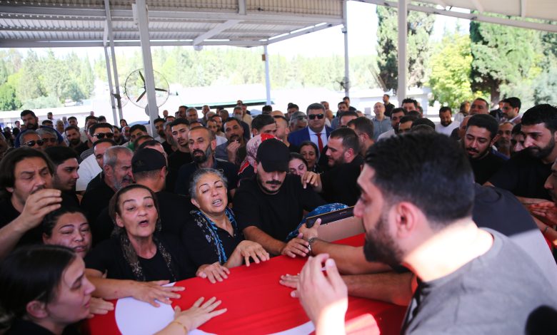 Girne açıklarında batan gemide yaşamını yitiren 2 kişinin cenazeleri Adana ve Hatay'da defnedildi