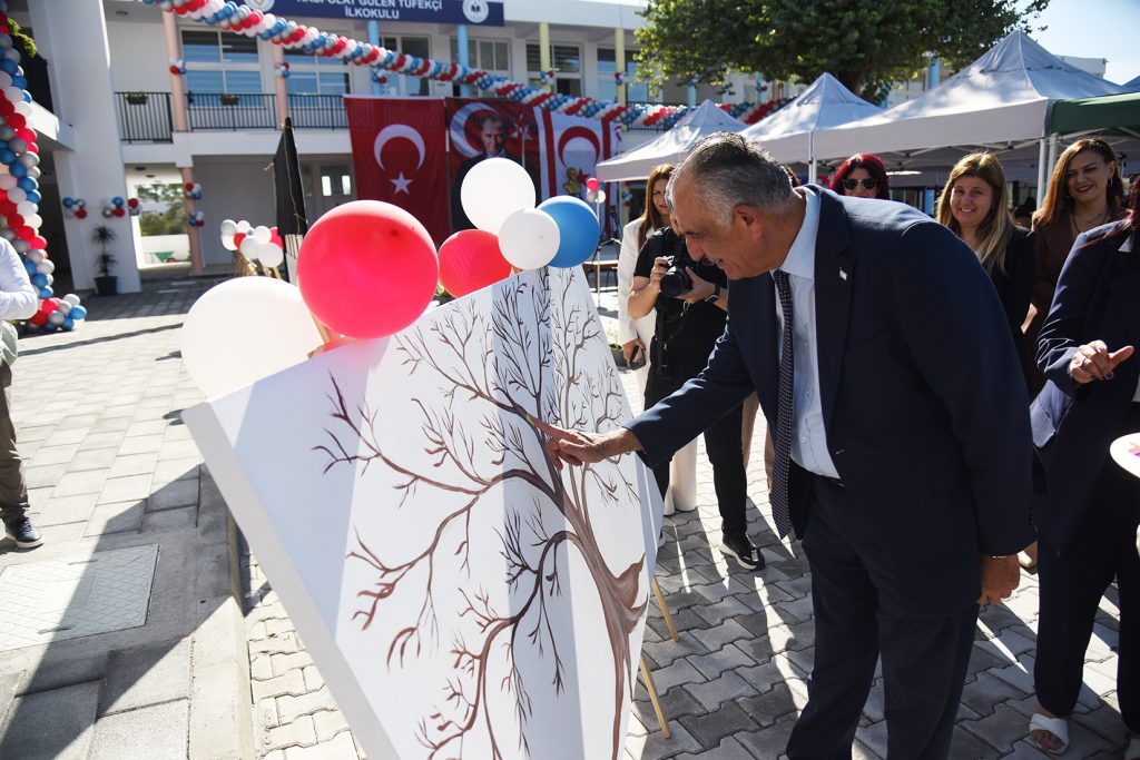 Haspolat Gülen Tüfekçi İlkokulu’nda yeni derslik binaları ve oyun parkı açıldı