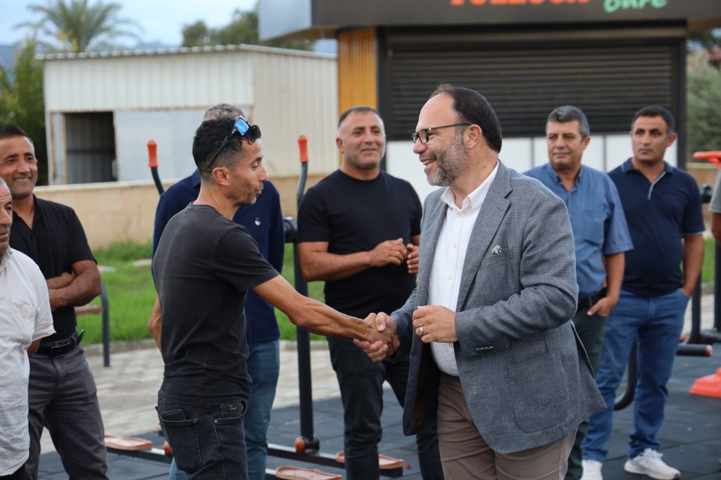 İskele Belediye Başkanı Sadıkoğlu, Tuzluca’da genç sporcularla bir araya geldi