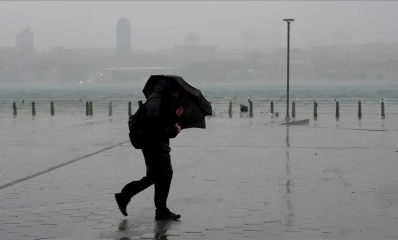 İstanbul için kuvvetli yağış ve fırtına uyarısı