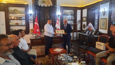 KTBB Başkanı Özçınar, Sındırgı Belediyesi’nden bir heyeti kabul etti
