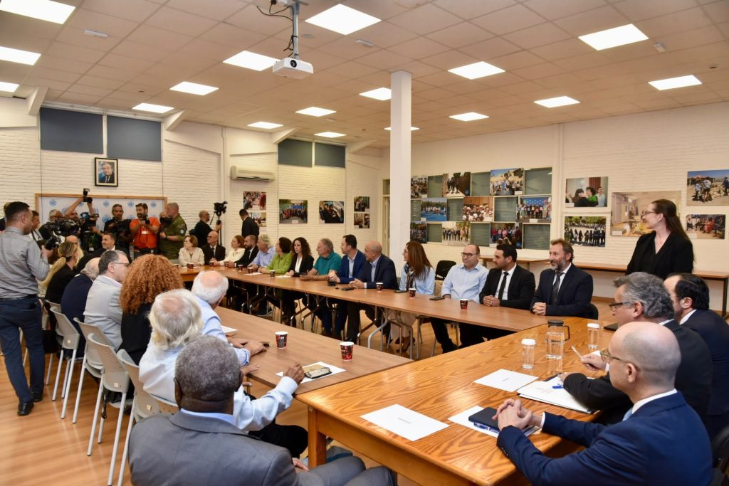 Liderler, iki toplumlu komitelerin temsilcileriyle bir araya geldi
