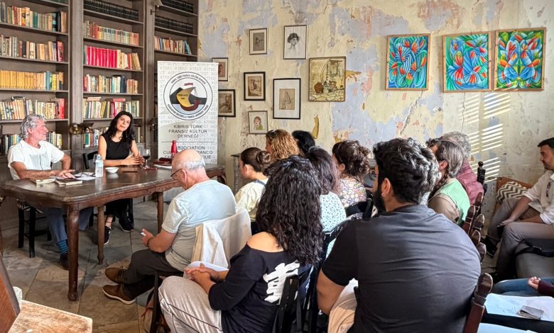Rüstem Kitabevi’nde “Nafia Akdeniz ile Şiir Buluşması”