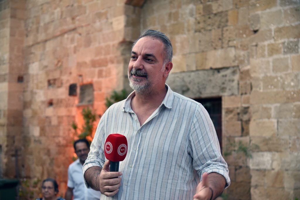 “Sanatın Ölümsüz Yüzleri” ile, “Sapma” sergilerinin açılışları LESAM’da yapıldı