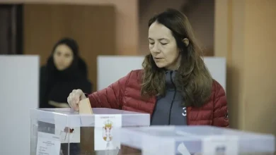 Sırbistan'daki erken genel seçimde oy verme işlemi başladı