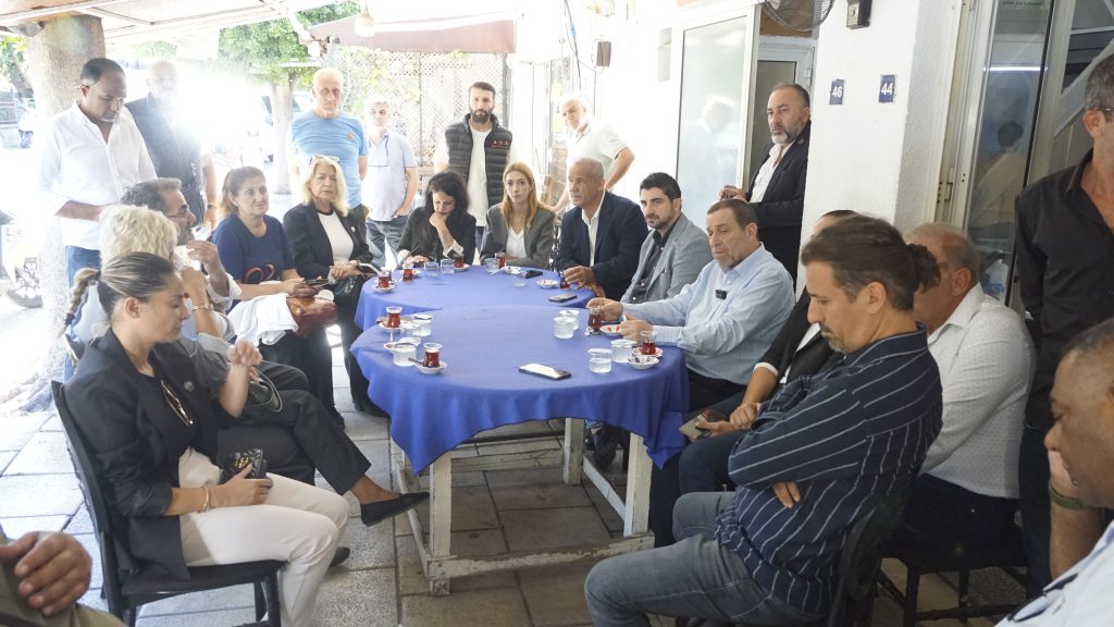 Tam Parti Genel Başkanı Denktaş, Şanlıurfa ve Hatay Dayanışma Dernekleri'ni ziyaret etti