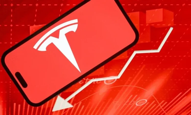 Tesla'nın arabası uçuyor, hissesi düşüyor