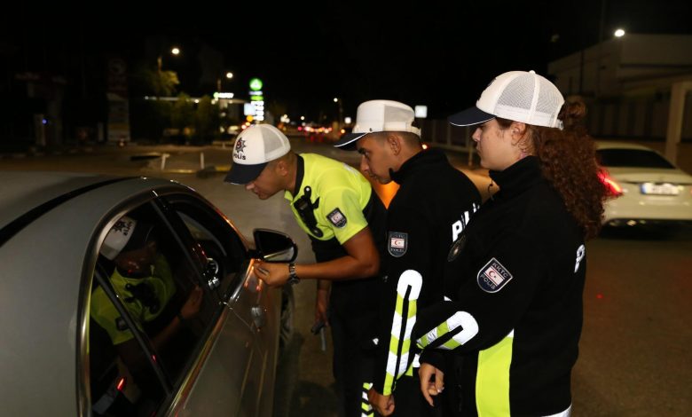 Trafik denetimleri... Bir günde 264 sürücü rapor edildi, 3 kişi tutuklandı