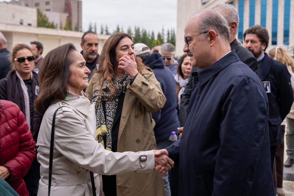 Türk müziğinin usta ismi Alpay son yolculuğuna uğurlandı