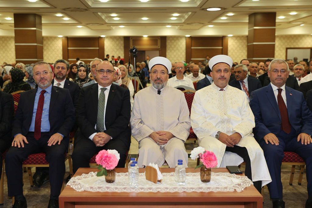 Türkiye Diyanet İşleri Başkanı Arpaguş KKTC'de din görevlileriyle buluştu